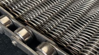 الحزام الناقل غير القابل للصدأ