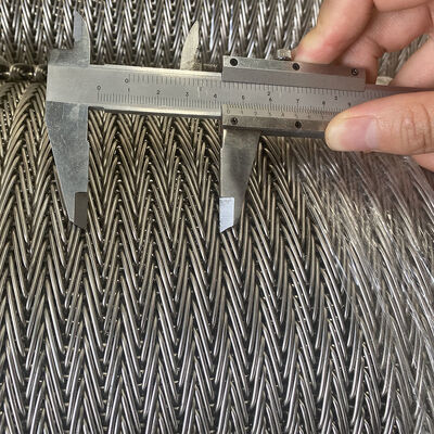 Stainless Steel 304 Metal Heat Resistant High Temperature Bakery Conveyor Herringbone Wire Mesh Biscuit Baking Oven Belt